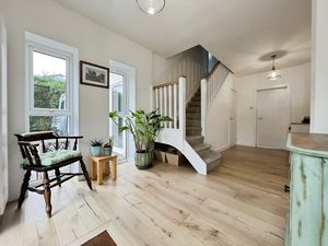 Photo 16- click for photo gallery